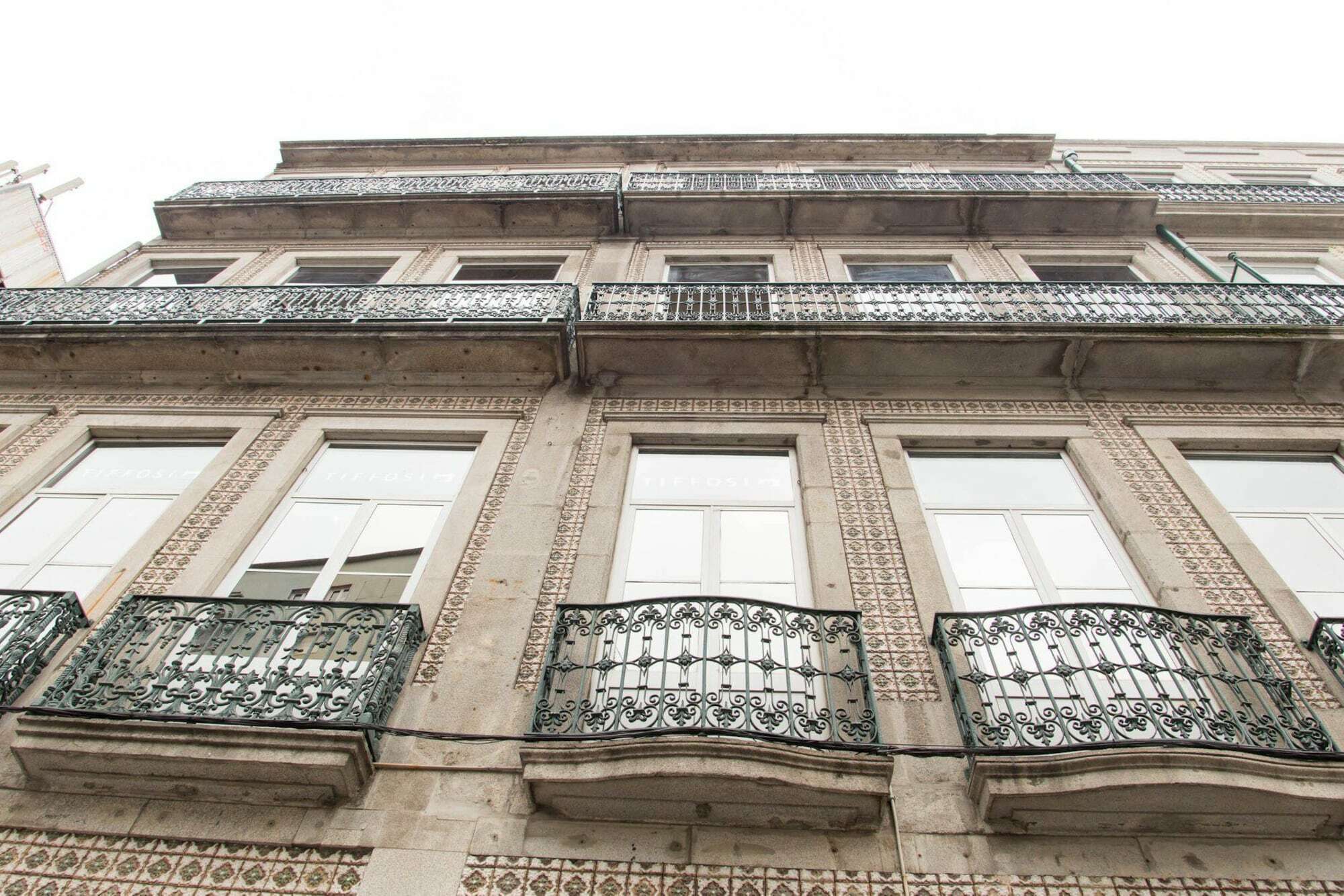 The Gate Porto Hotel Exterior photo